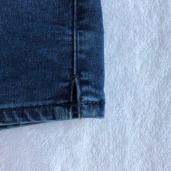 UO BDG Pinup High-Rise Denim Short - Picture 3 of 3